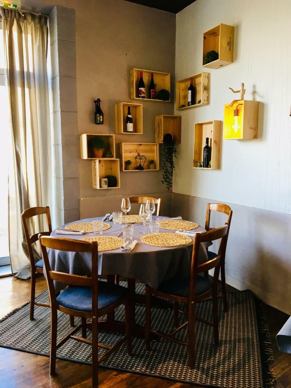 Hotel Restaurant Le Cheval Blanc Argentré-du-Plessis Buitenkant foto